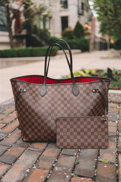 lv neverfull vs st louis